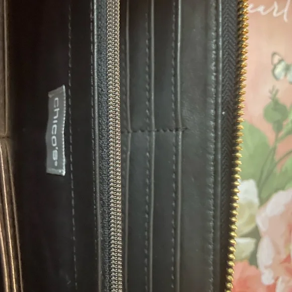BRAND NEW Chico’s Studded Black Leather Quilted Wallet - Picture 2 of 4
